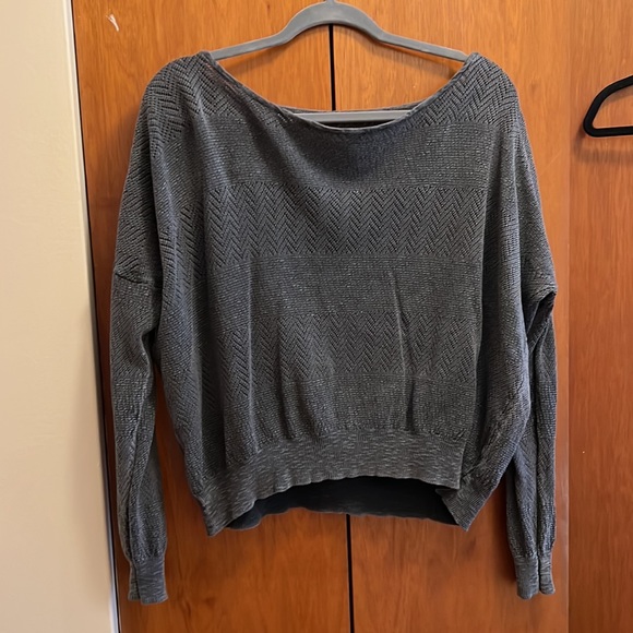 Brandy Melville Off the Shoulder Sweater - Picture 1 of 2